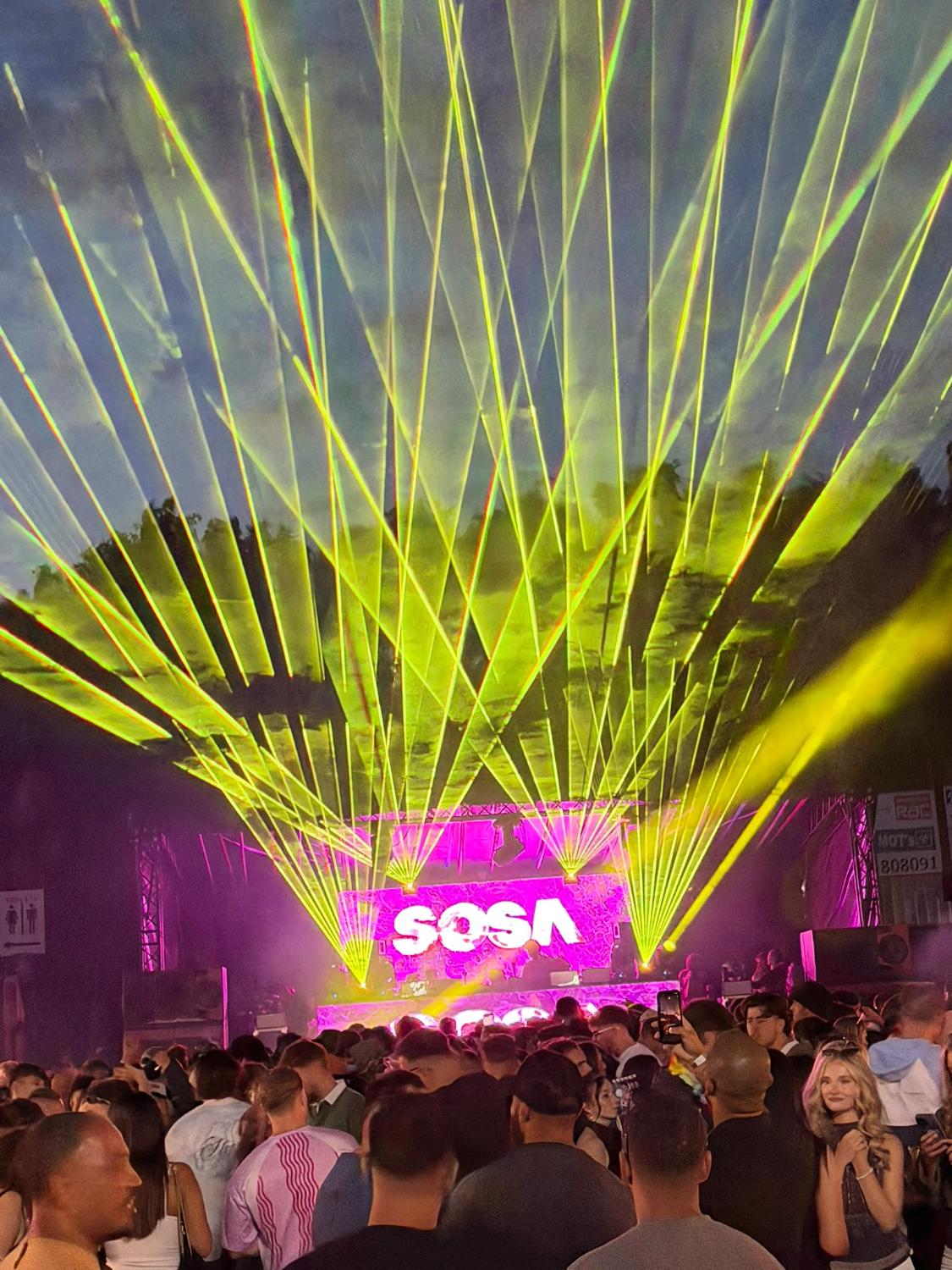 Lighting · moving heads · 20 × RGB lasers